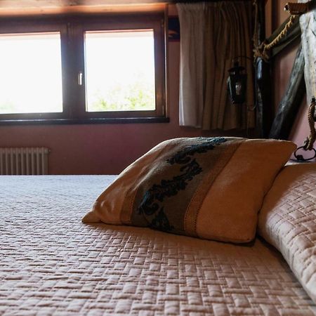 Agriturismo Mezzaluna Malchina Bagian luar foto