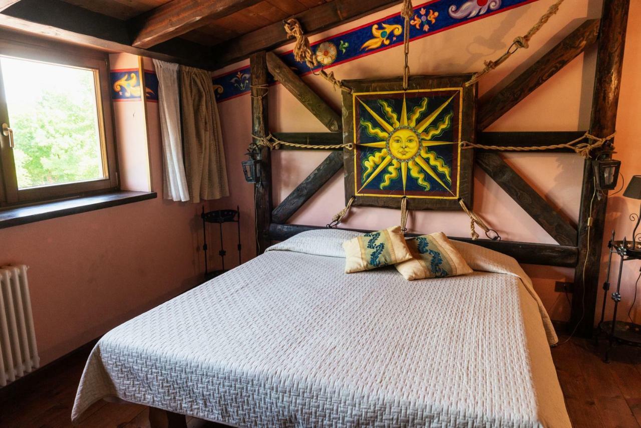 Agriturismo Mezzaluna Malchina Bagian luar foto